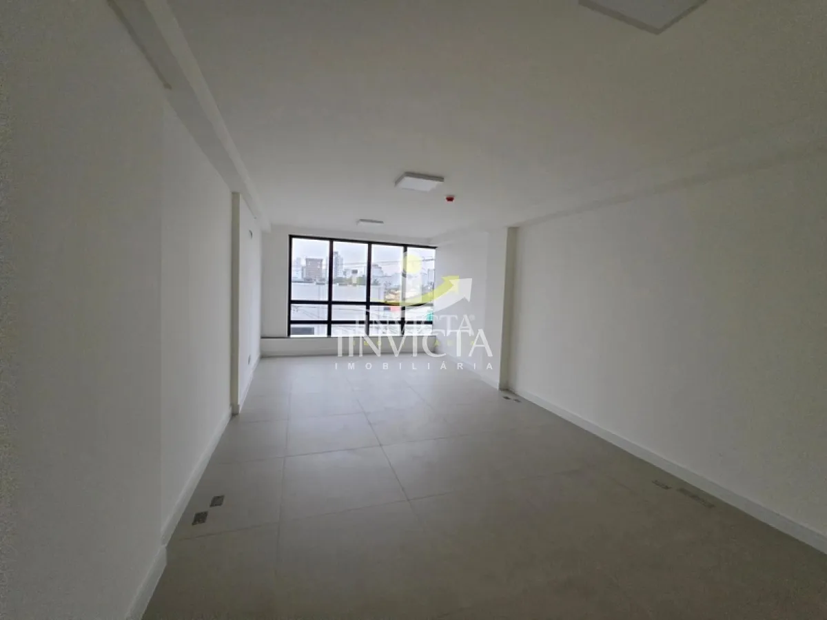 Sala Disponível para Aluguel Anual em Prédio Comercial no Bairro Zona Nova. — foto 1
