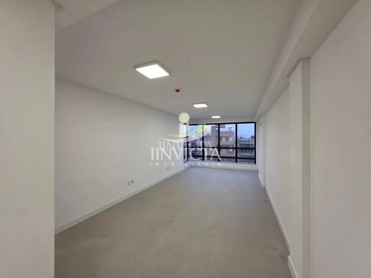 Sala Comercial Disponível para Aluguel Anual no Bairro Zona Nova em Capão da Canoa. — foto 1