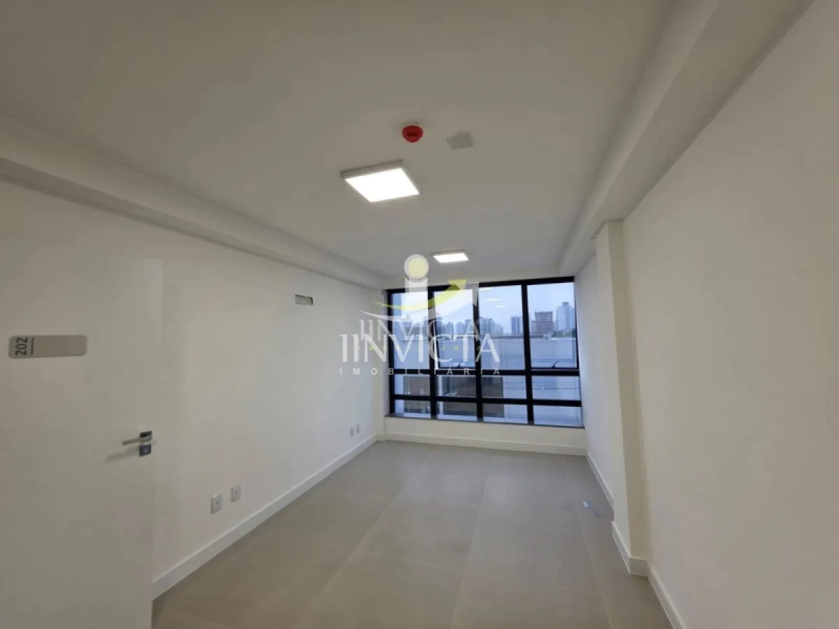 Sala Comercial Disponível para Aluguel Anual no Bairro Zona Nova em Capão da Canoa. — foto 1
