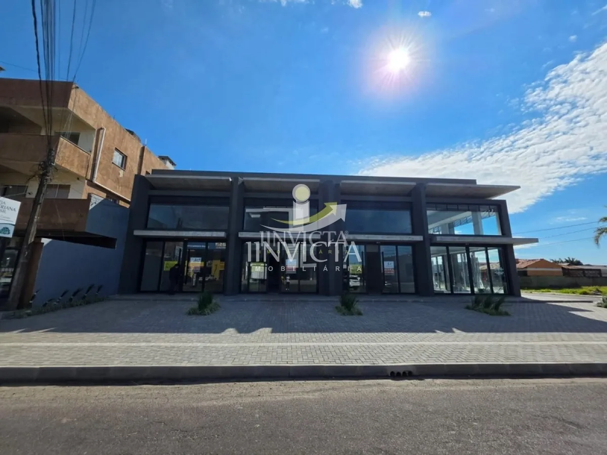 Loja de Disponível para Aluguel Anual na Avenida Central de Capão da Canoa. — foto 1