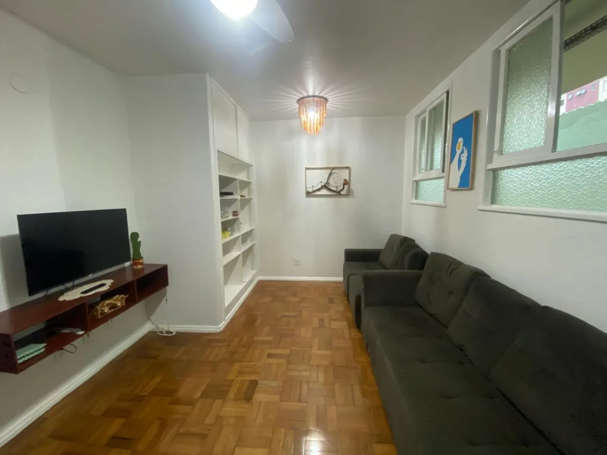 Apartamento de 02 Dormitórios Disponível para Aluguel Anual no Centro de Capão da Canoa. — foto 1