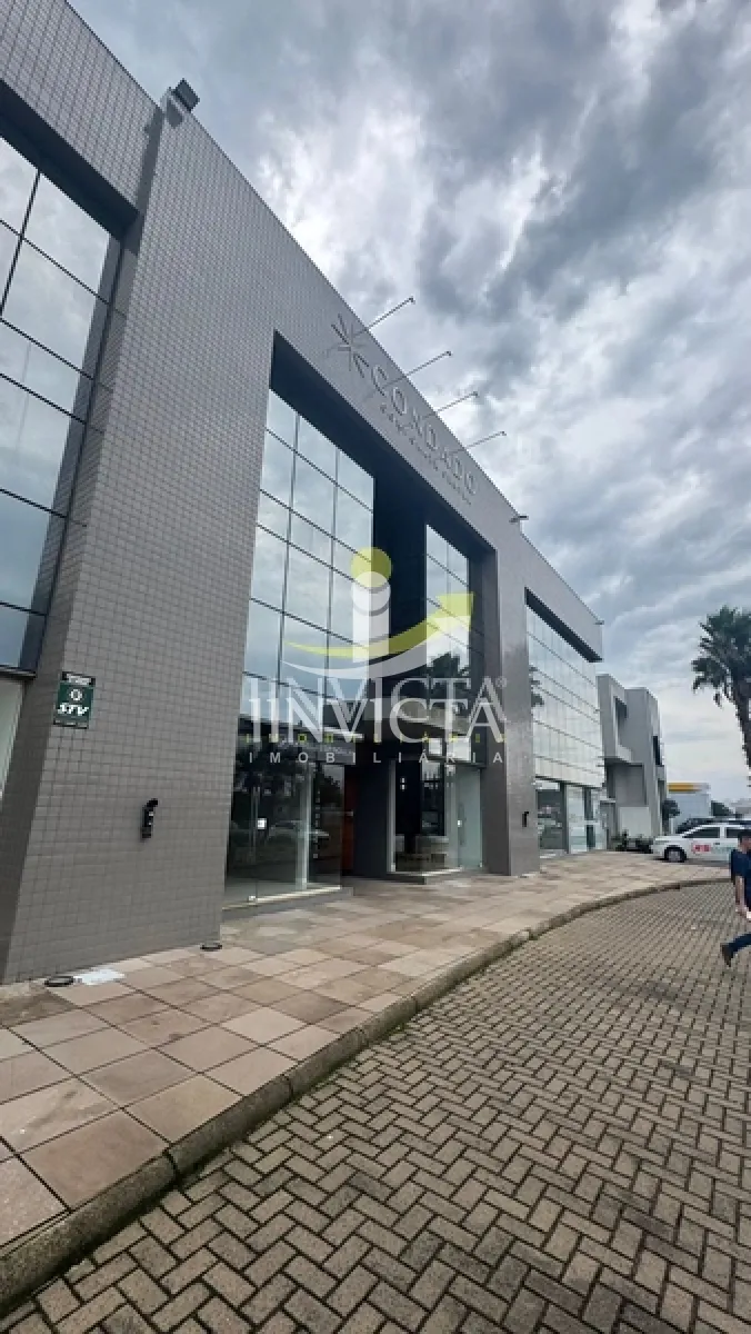 Loja Disponível para Aluguel Anual no Condado Corporade. — foto 1