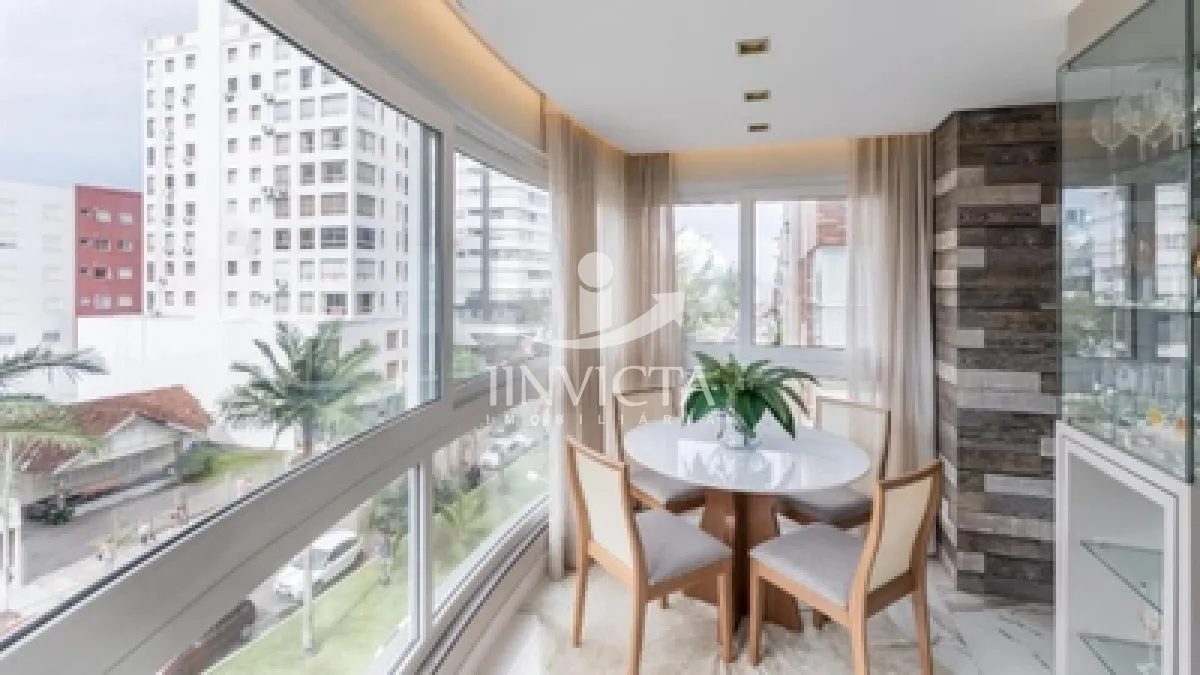 Apartamento de 3 Dormitorios no Bairro Centro — foto 1