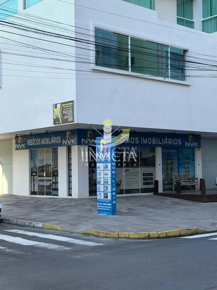 Loja de Esquina Disponível Para Aluguel Anual no Centro de Capão da Canoa. — foto 1
