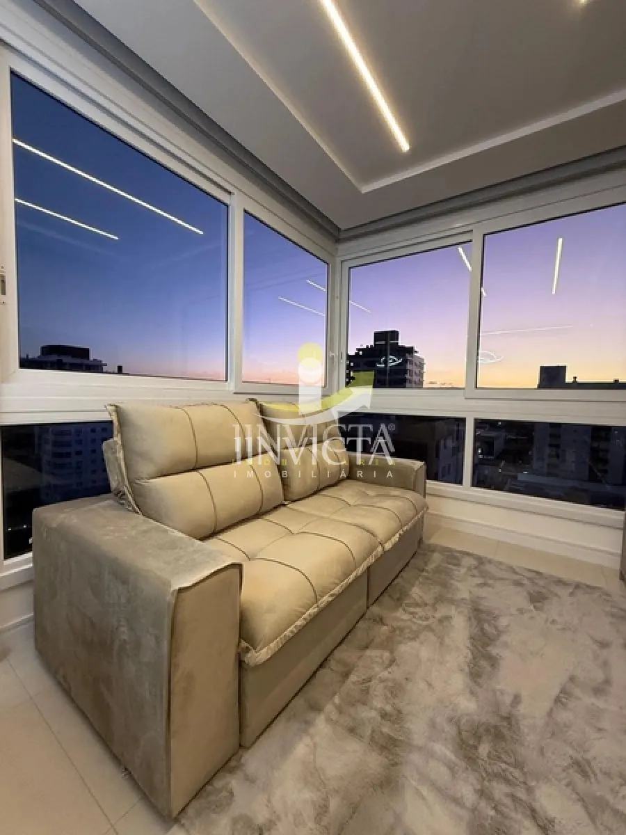 Apartamento 2 Dormitórios,Mobiliado e Decorado a Venda, No Bairro Zona Nova / Capão da Canoa — foto 1