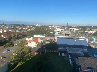Apartamento com 03 suítes Disponível para Aluguel no Bairro Navegantes em Capão da Canoa. — foto 4