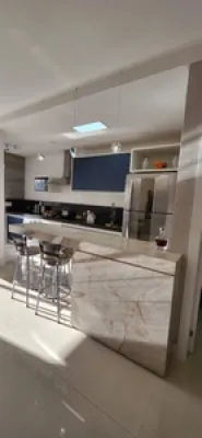 Apartamento de 2 Suítes, Mobiliado à Venda no Bairro Centro / Capão da Canoa — foto 2