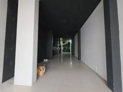 Loja Disponível para Aluguel Anual na Avenida Paraguassu em Capão da Canoa. — foto 4