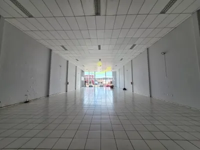 Loja Disponível para Aluguel Anual na RS-407 em Capão da Canoa — foto 2