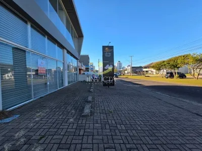 Loja Disponível para Aluguel Anual na Avenida Central em Capão da Canoa. — foto 4