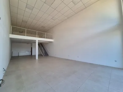Loja Disponível para Aluguel Anual no Bairro Santa Luzia. — foto 2