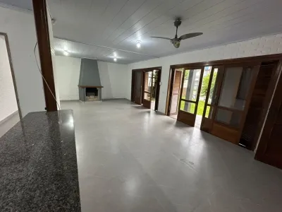 Casa 03 Dormitórios Disponível para Aluguel Anual no bairro Zona Nova — foto 3