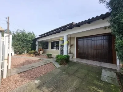 Casa com 03 Dormitórios Disponível para Aluguel Anual no Bairro Zona Nova em Capão da Canoa. — foto 2