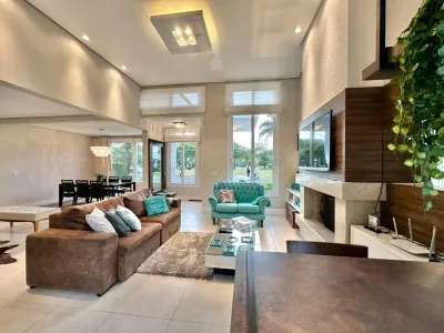 Casa com 03 Suítes À Venda no Condomínio Condado em Capão da Canoa. — foto 2