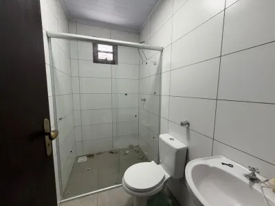 Casa com 02 Dormitórios Disponível para Aluguel Anual no Bairro Araçá — foto 5