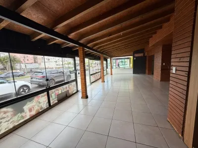 Loja Disponível para Aluguel Anual na avenida Paraguassú em Capão da Canoa. — foto 2