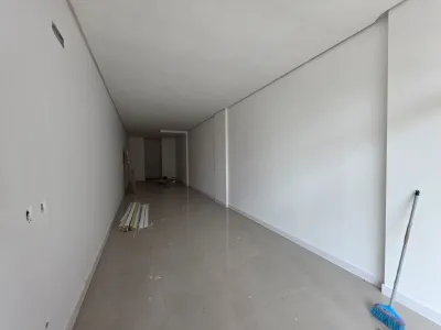 Loja Disponível para Aluguel Anual no Centro de Capão da Canoa. — foto 3