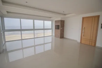 Apartamento de 4 dormitórios Beira Mar de Capão da Canoa — foto 3