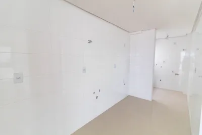 Apartamento de 4 dormitórios Beira Mar de Capão da Canoa — foto 4