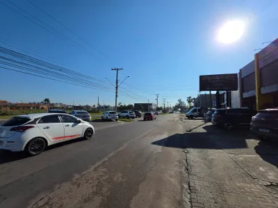 Locação Anual – Ampla Loja Comercial no Centro de Xangri-lá. — foto 5