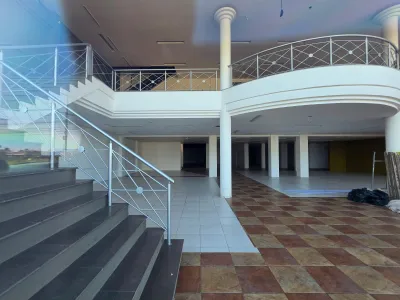 Locação Anual – Ampla Loja Comercial no Centro de Xangri-lá. — foto 2