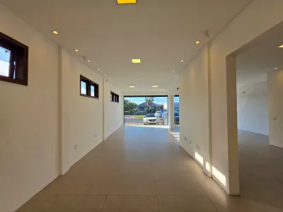 Loja Disponível para Aluguel Anual no Centro de Xangri-lá. — foto 4