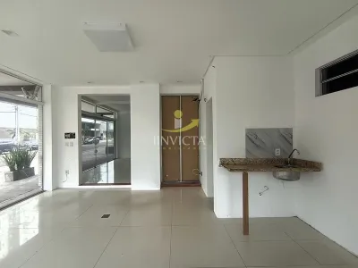 Loja de Esquina Medindo aprox. 50m² Disponível para Aluguel Anual no Bairro Navegantes. — foto 3