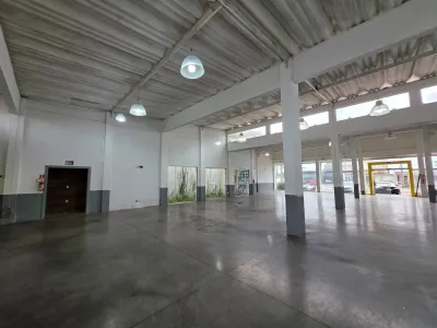 Loja Disponível para Aluguel Anual em Capão da Canoa. — foto 2