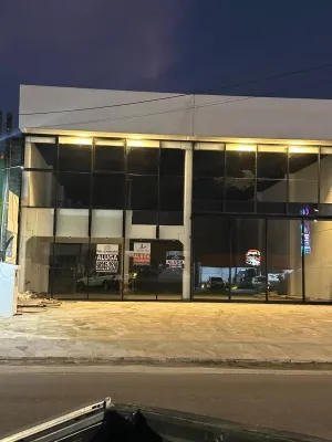 Loja em Zona Nova