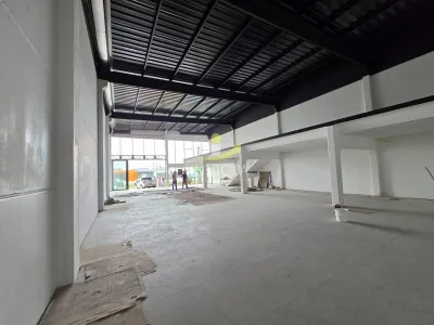 Loja Disponível para Aluguel Anual na Av. Central. — foto 3