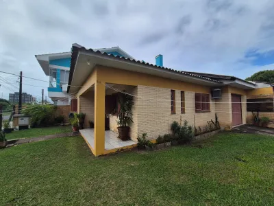Casa de 2 Dormitórios Bairro Centro / Capão da Canoa — foto 2
