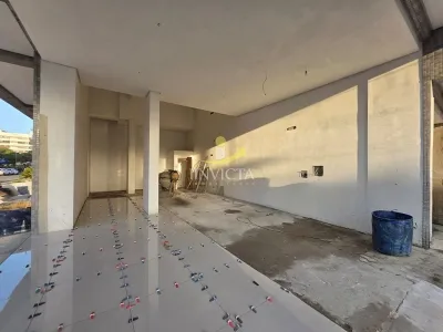 Loja com 73m² Disponível Para Aluguel Anual no Centro de Capão da Canoa. — foto 2
