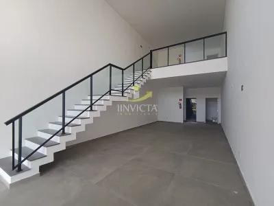 Loja Disponível para Aluguel Anual na Avenida Rudá em Capão da Canoa. — foto 2