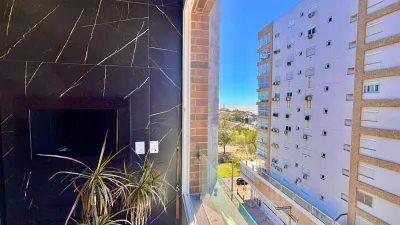 Apartamento de 2 Dormitórios Mobiliado e Decorado à Venda no Bairro Zona Nova / Capão da Canoa — foto 5