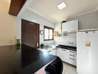 Apartamento 01 Dormitórios Mobiliado a Venda No Bairro Centro em Capão da Canoa — foto 2