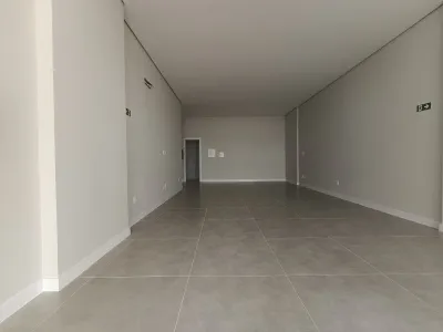 Loja Disponível parra Aluguel Anual no Bairro Navegantes. — foto 4