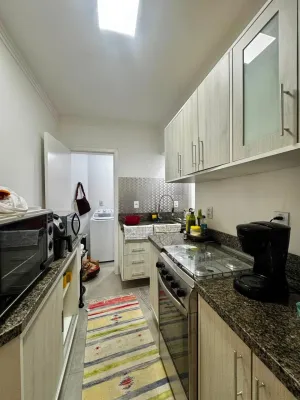 Apartamento 2 Dormitórios, 01 Suíte, Mobiliado e Decorado a Venda, No Bairro Zona Nova / Capão da Canoa — foto 2