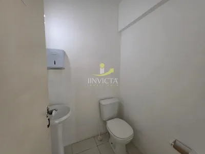 Sala Comercial Disponível para Aluguel Anual no Centro de Capão da Canoa. — foto 5