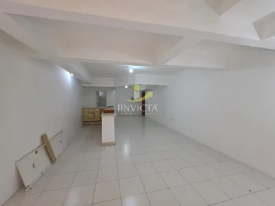 Sala Comercial Disponível para Aluguel Anual no Centro de Capão da Canoa. — foto 2