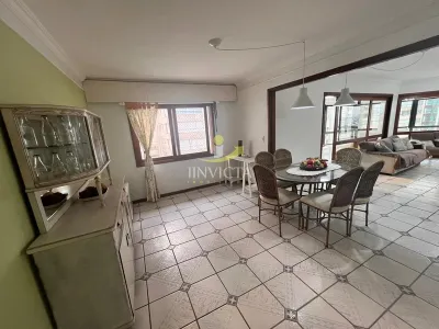 Apartamento 03 Dormitórios Disponível para Aluguel Anual no Bairro Centro em Capão da Canoa.. — foto 4