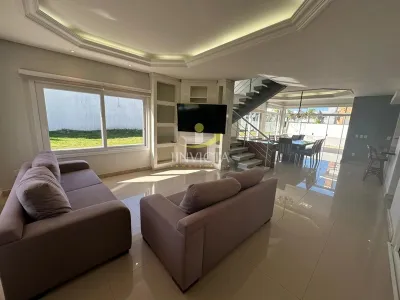 Casa com 03 Suítes Disponível para Aluguel Anual no Condomínio Condado em Capão da Canoa. — foto 2
