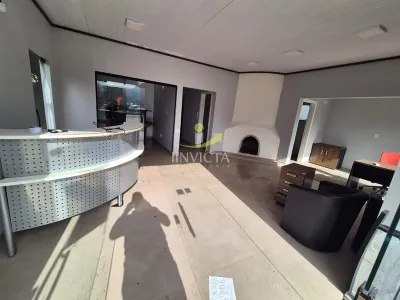 Casa Comercial Disponível para Aluguel Anual na Avenida Paraguassú em Atlântida. — foto 4