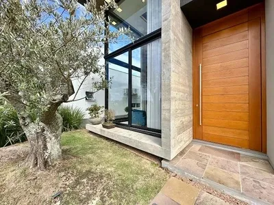 Casa Térrea em Condomínio de 4 suítes Mobiliado para Venda Bairro Zona Nova Capão da Canoa — foto 3