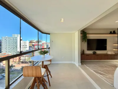 Apartamento com 2 dormitórios em Centro